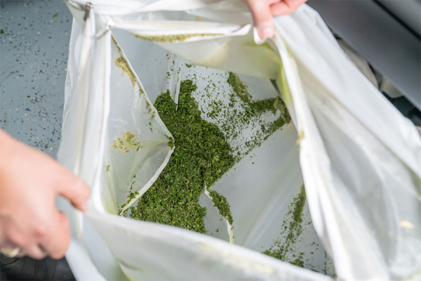 Hybrid™ Wet/Dry Trimmer Equipment - Paralab Green distributes Trimming equipment in Europe, Latin America, Middle East, Asia