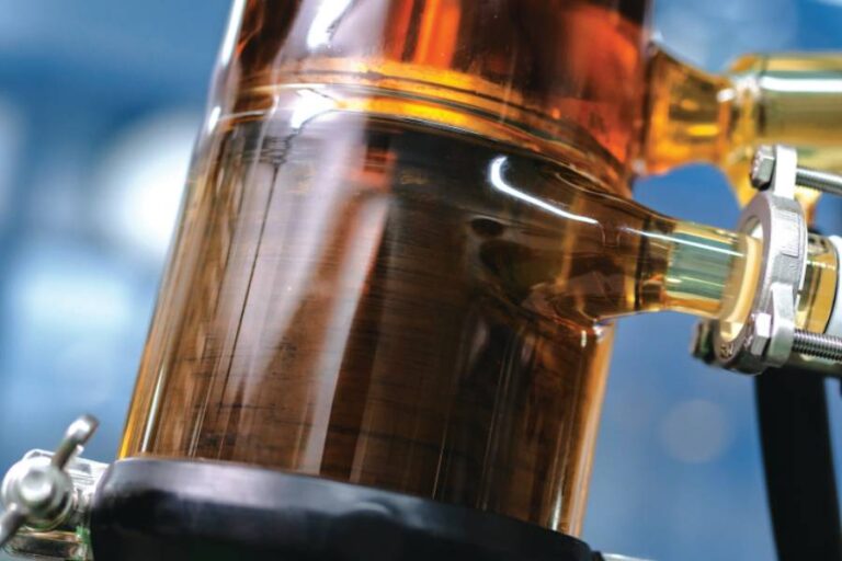 Paralab Wiped Film Distillation Banner - Paralab Green distributes Distillation equipment in Europe, Latin America, Middle East, Asia