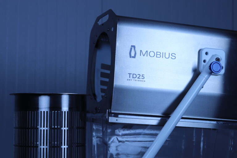 TD25 Dry Trimmer Equipment - Paralab Green distributes Trimming equipment in Europe, Latin America, Middle East, Asia