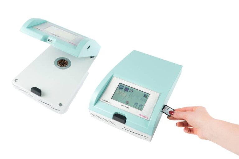 LabTouch-aw Equipment Banner - Paralab Green distributes Pathogens Control equipment in Europe, Latin America, Middle East, Asia